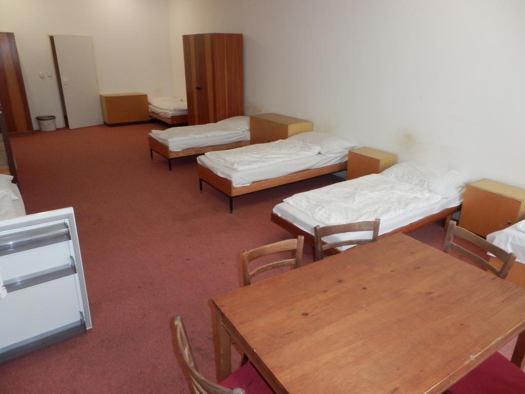 Ubytovna Moravan Brünn Zimmer foto