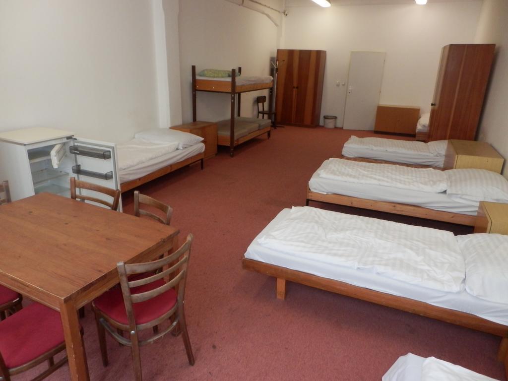 Ubytovna Moravan Brünn Zimmer foto